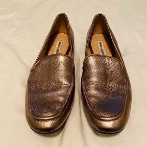 Karl Lagerfeld Gold Brynn loafer, size 7.5